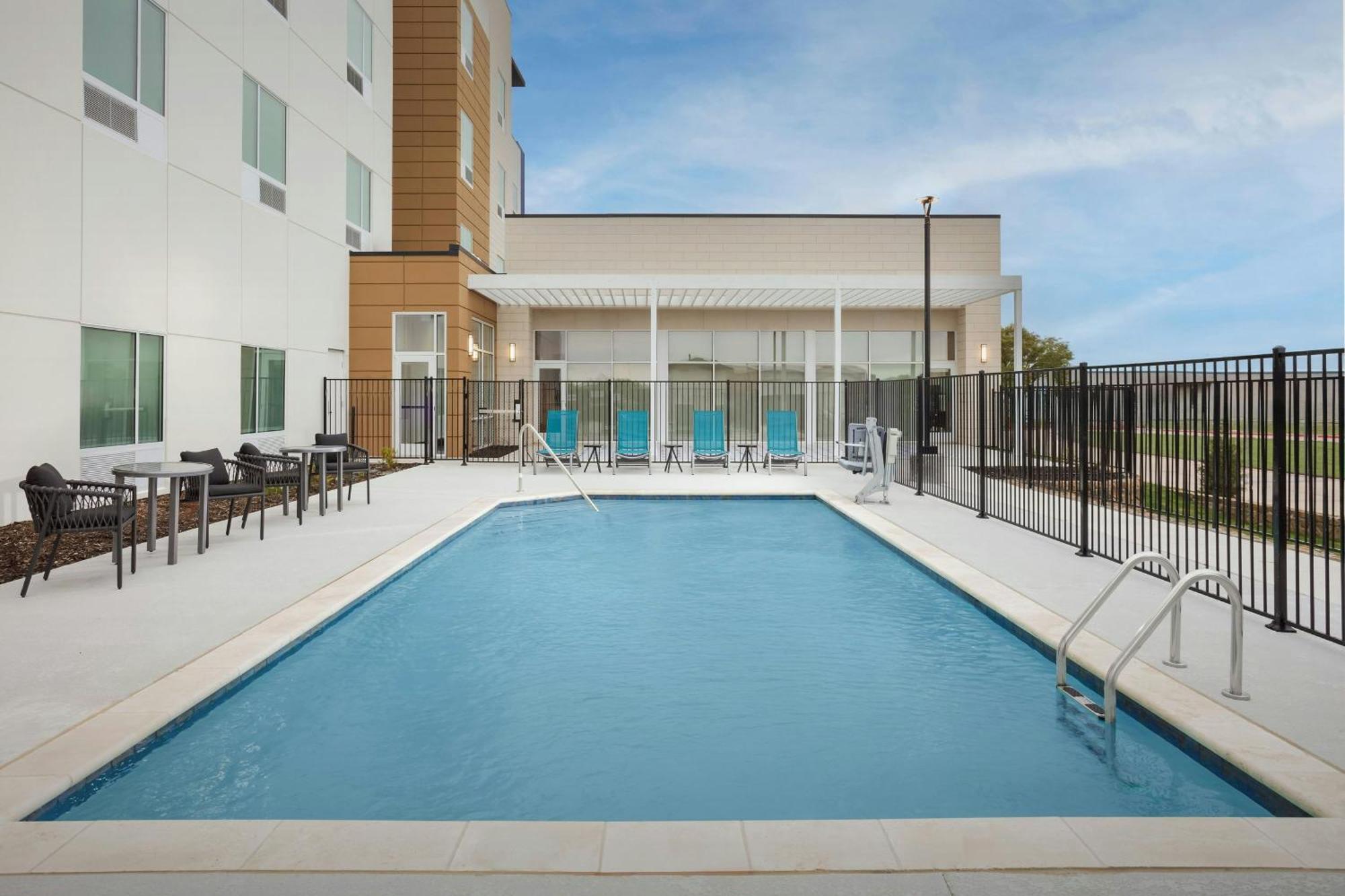 Towneplace Suites By Marriott Forney Exterior photo